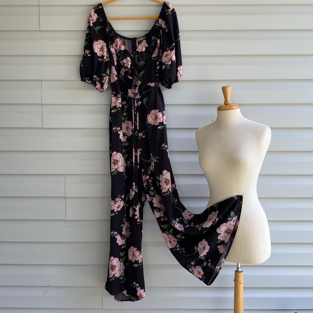 Boohoo Pink and Black Floral Jumpsuit Plus Size 22